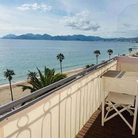 Apartment Face Proche Palais *